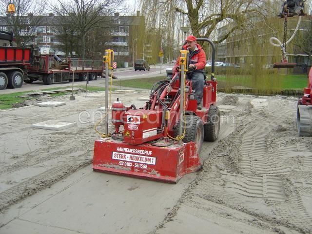 Mini shovel met laserbord