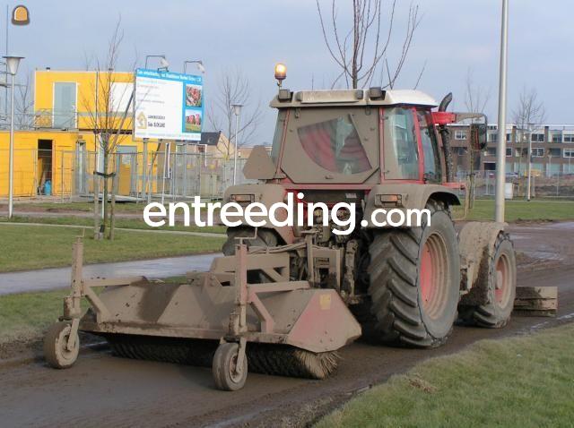 Tractor + veegmachine Fendt 308CI + veegmachine