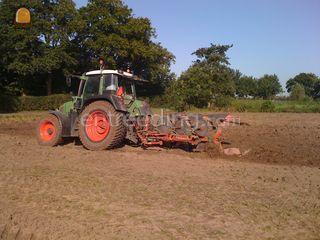 Fendt + ploeg Omgeving Wijk bij Duurstede