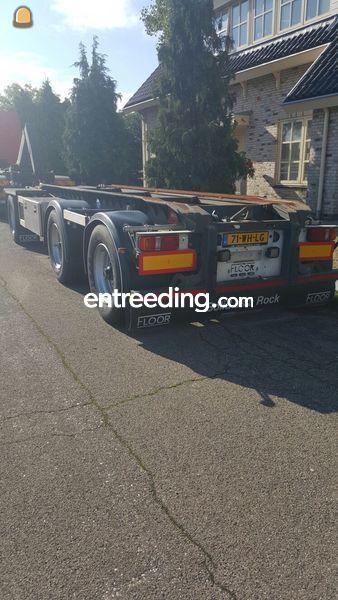 Floor 3 -asser met wide spread