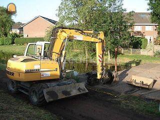 Liebherr A314 triple giek Omgeving Hoekse Waard