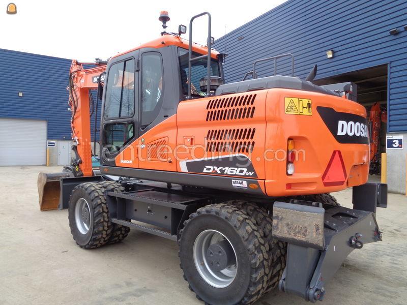 Doosan DX160W-5