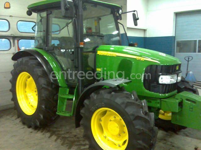 John Deere 5720