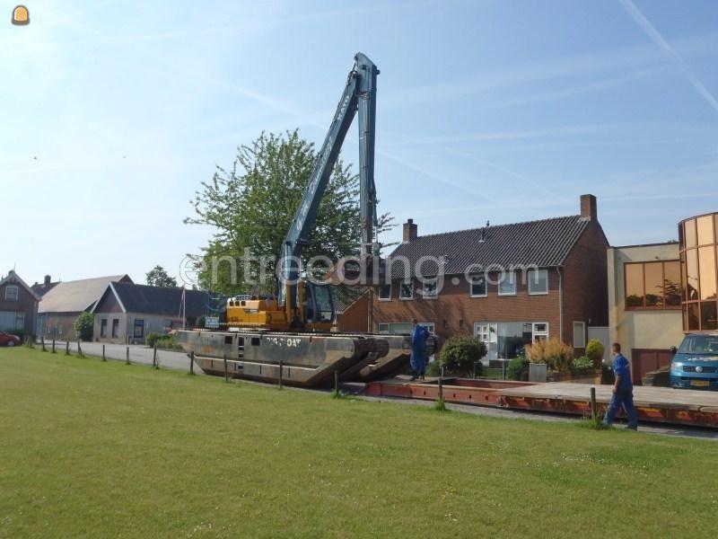 Transport van Big Float van fa. Damsteegt.