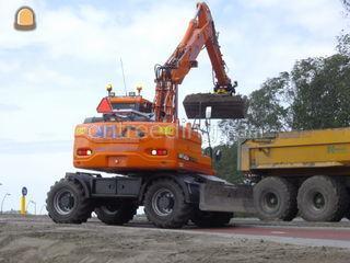 Doosan 140 met vast draai... Omgeving Sliedrecht