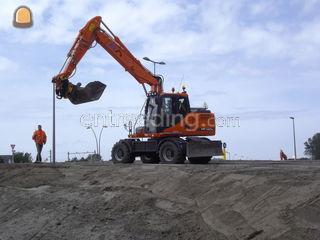 Doosan 160 met vast draai... Omgeving Sliedrecht