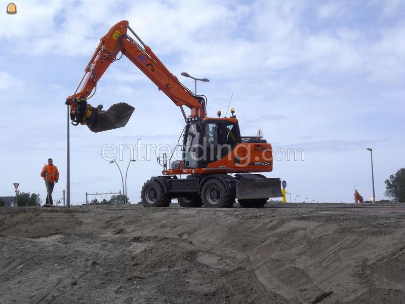 Doosan 160 met vast draaikantelstuk+overdruk