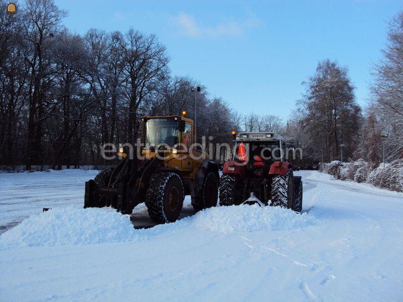 Sneeuwschuiver / Zoutstrooiers Loader
