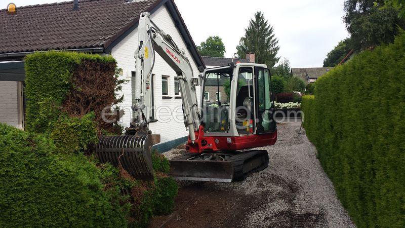Takeuchi TB 235
