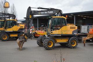 Volvo EW140C Omgeving Oosterwolde