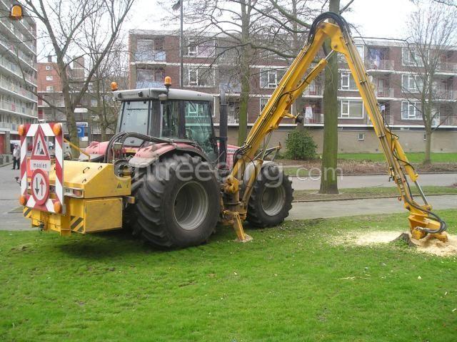 MF + Herder met Stobbenfrees