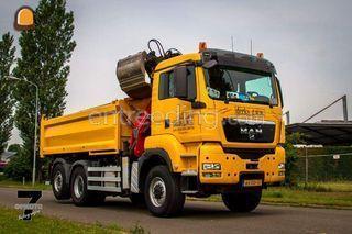 Mercedes 6x6 knijperauto Omgeving Nijmegen