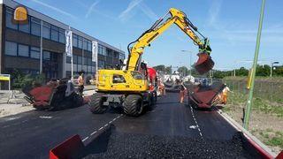 Liebherr A914 Compact Omgeving Kamerik