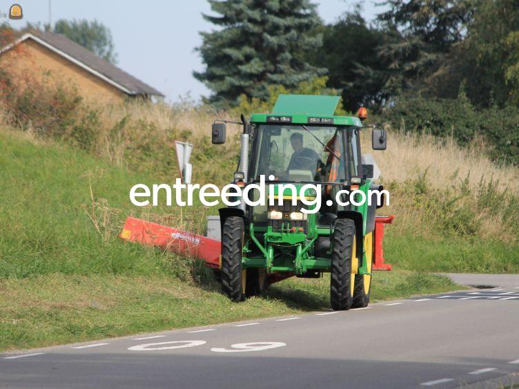 Trekker met klepelmaaier