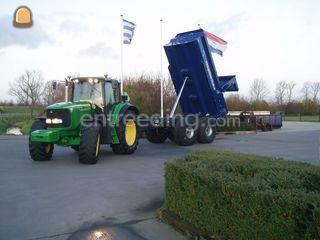 Trekker met gronddumper Omgeving Terneuzen