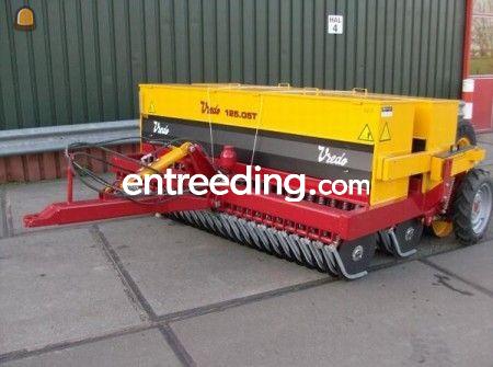 Mc Cormick Tractor + Vredo doorzaaimachine