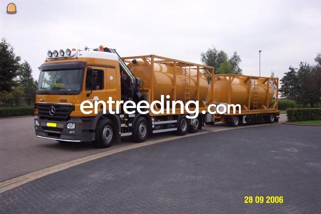 Mercedes bakwagen/kraan