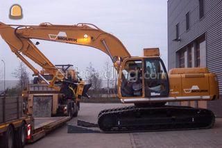 Hitachi ZX 250 LC Omgeving Sliedrecht