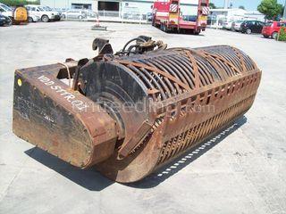 Steentrommel voor aan de ... Omgeving Goes