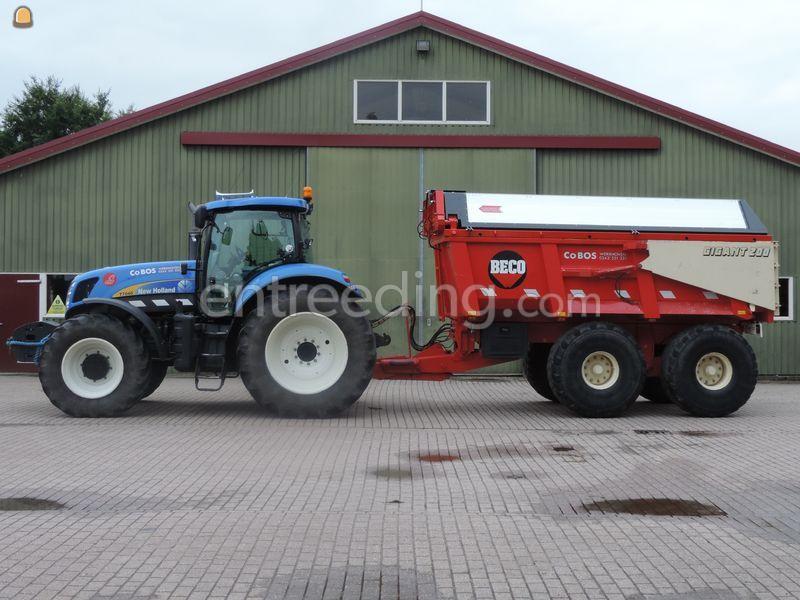 New Holland T 7030+Beco 200