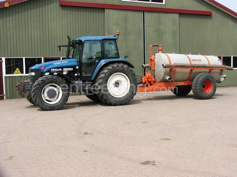 New Holland 8560 + waterwagen
