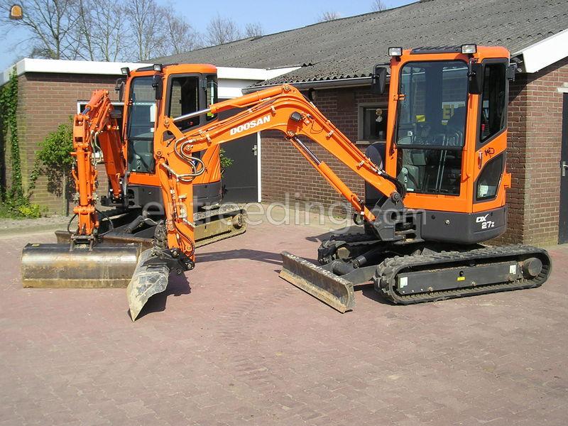 Doosan DX27Z