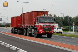 Containerauto met aanhang... Omgeving Harderwijk