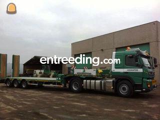 Volvo met dieplader Omgeving Genk