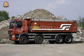 Auto 8x4 DAF 85 CF Omgeving Grave