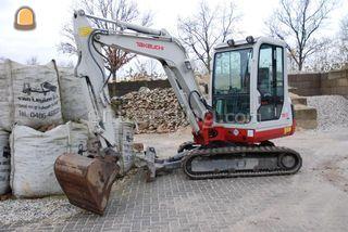 Takeuchi TB 135 Omgeving Grave