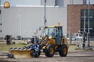 L25 met rolbezem Omgeving Ijmuiden/Beverwijk
