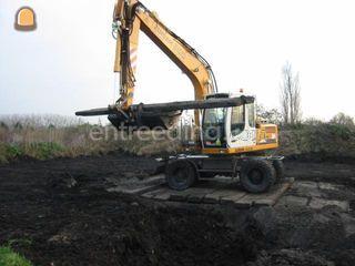 Liebherr 900C Litronic Omgeving Ijmuiden/Beverwijk