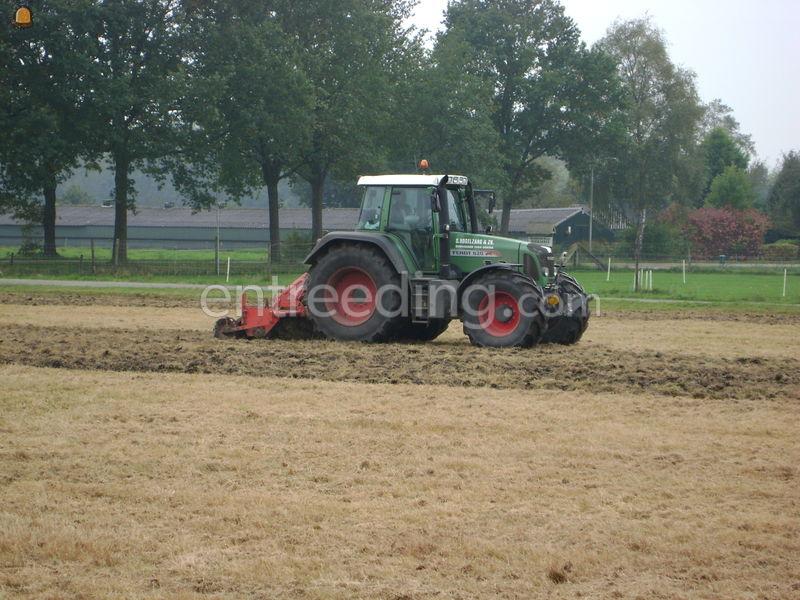 Fendt 820 + hakfrees