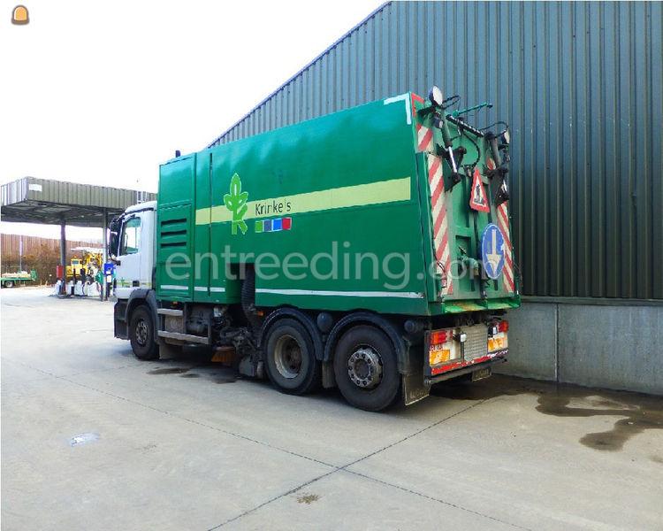 Veegwagen voor onkruidbestrijding