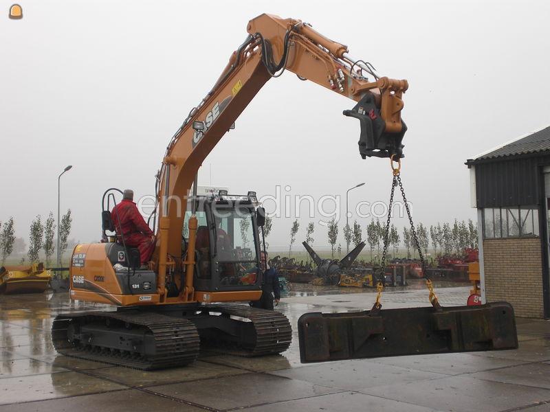 Case CX130B