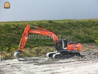 Hitachi ZX250 LC-3 met 3D... Omgeving Hoekse Waard