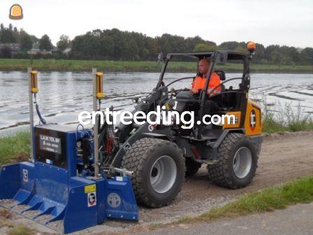 Diverse shovels met leveler