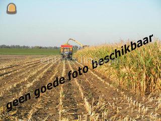 NH 7030 + beco grondkippe... Omgeving Oosterhout