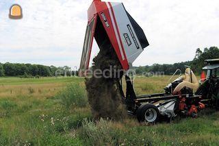 Tractor + bladzuiger Omgeving Weert