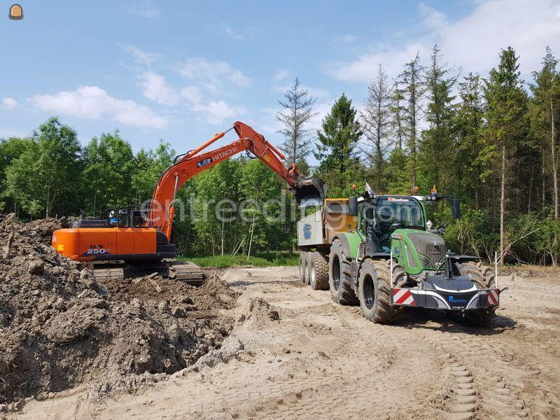 Hitachi 250 + 3D GPS + Overdruk