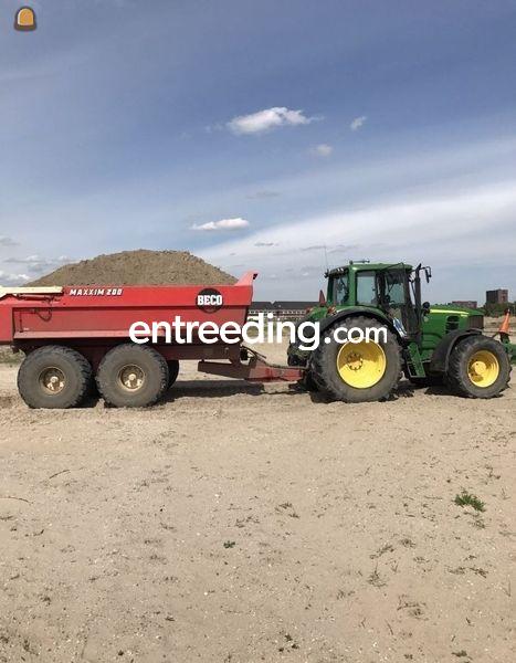 John Deere 6930 + Beco Maxxim 200