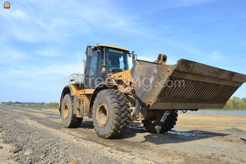 CAT 950M