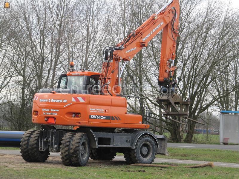 Doosan DX140