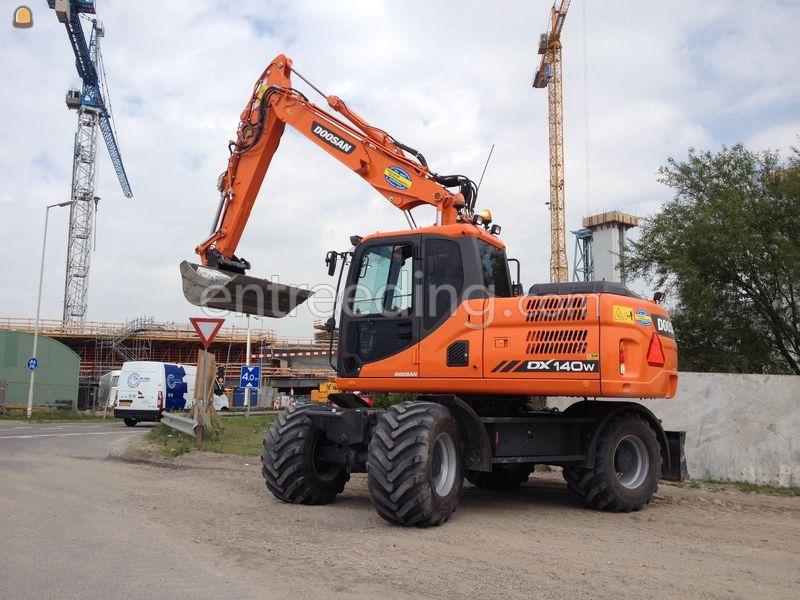 Doosan DX140W-3