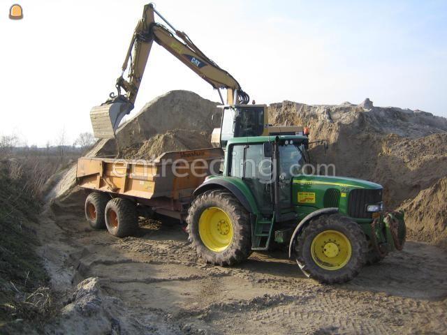 John Deere + dumper
