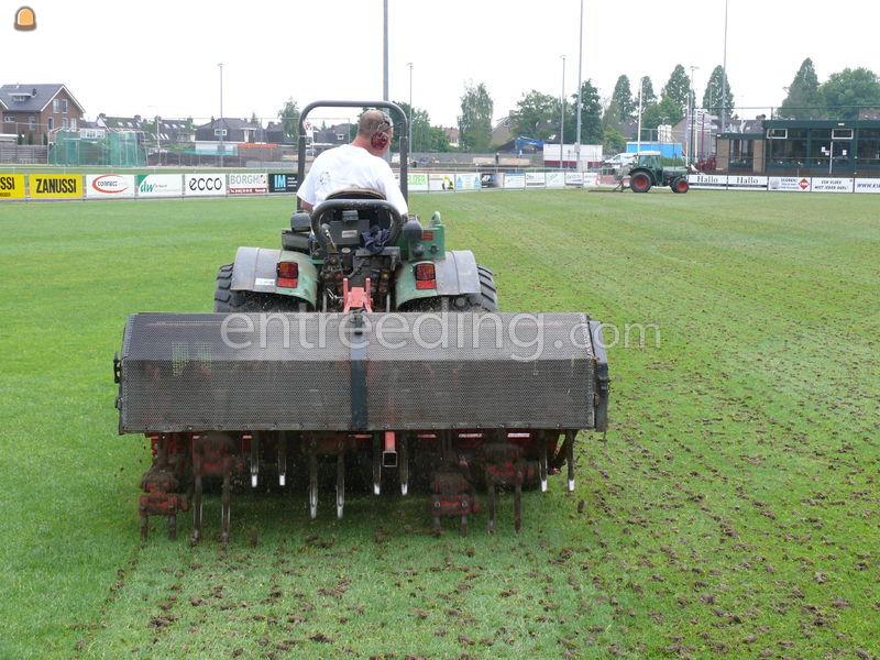 Fendt 211v Vario met verti-drain