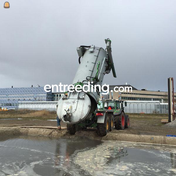 Case IH Puma 145 CVX + kiepende waterwagen