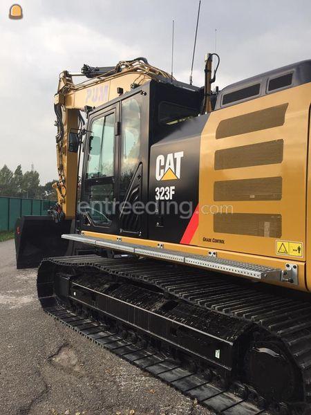 CAT 323F