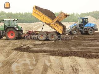 Trekker met dumper Omgeving Harderwijk