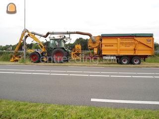 Trekker met maai/zuigcomb... Omgeving Harderwijk